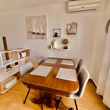 Veic Apartman Rogoznica (Sibenik-Knin)