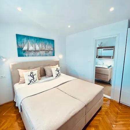 Veic Apartman Rogoznica (Sibenik-Knin)